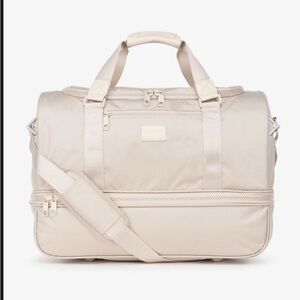 New CALPAK Stevyn Duffel Bag